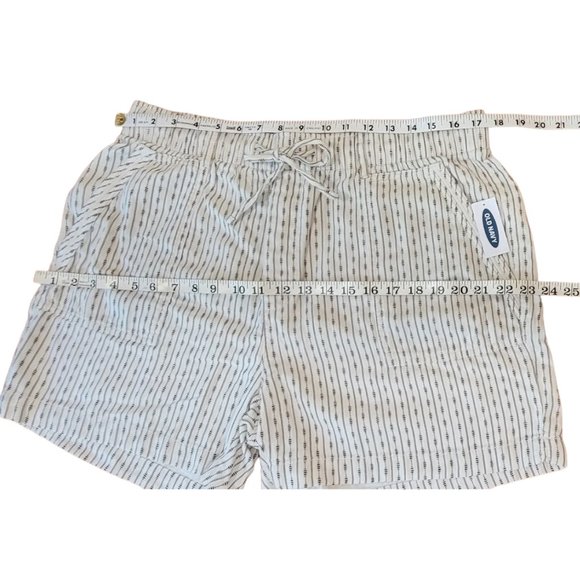 NWT- Old Navy- High Rise Cotton Twill White & Black Patterned Shorts, SZ Large - Picture 11 of 14